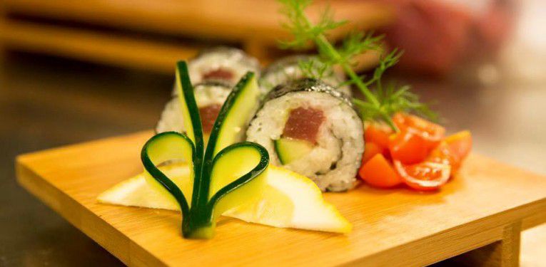 Piatto-di-Sushi-765x375
