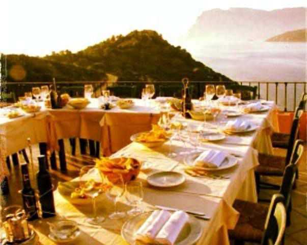 La-tua-cena-in-ottima-compagnia-a-cala-sole1
