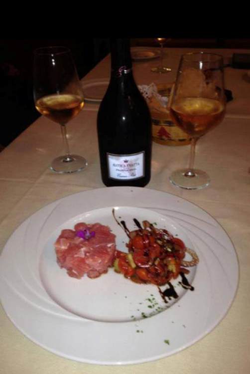 Tartare-di-Tonno-pomodorini-e-cipolla-rossa