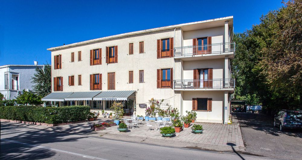 Veduta-diurna-hotel